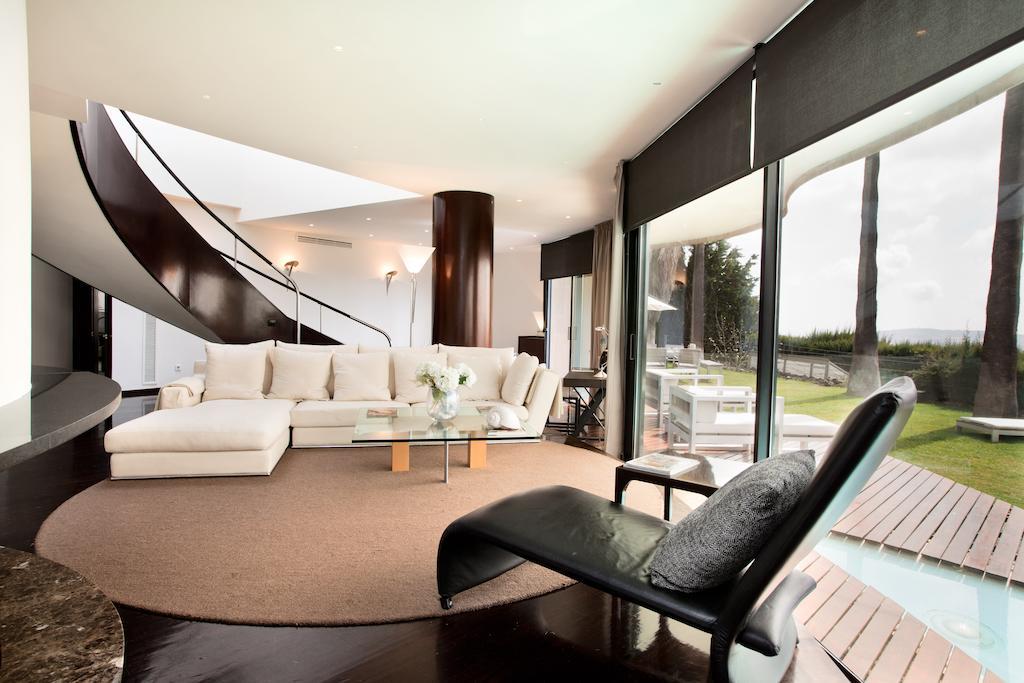 Villa Rock Sant Just Desvern Bagian luar foto